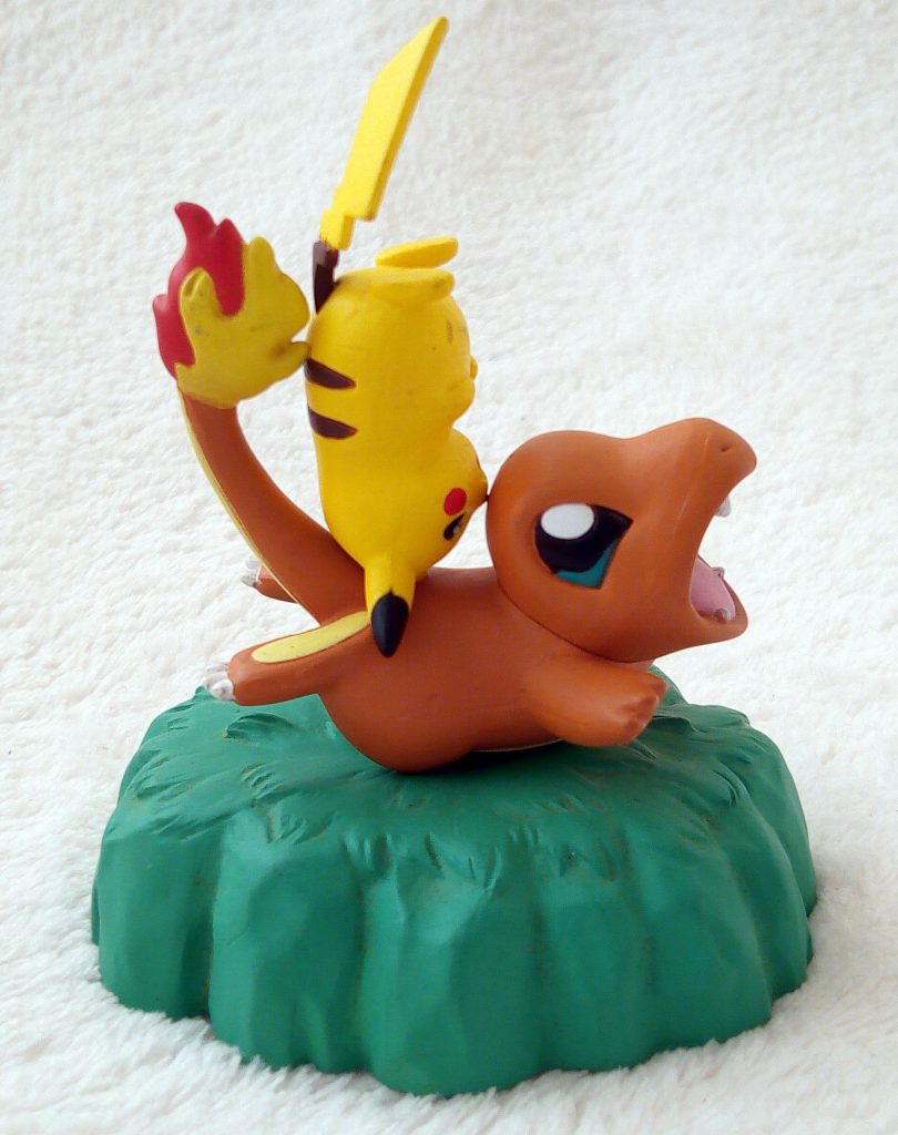 Pokémon 10 Battles [Battle for Life] by Banpresto Pikachu VS Charmander side