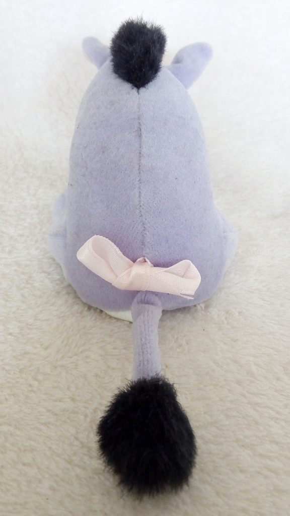 The back of Classic Pooh beanie Eeyore by Golden Bear