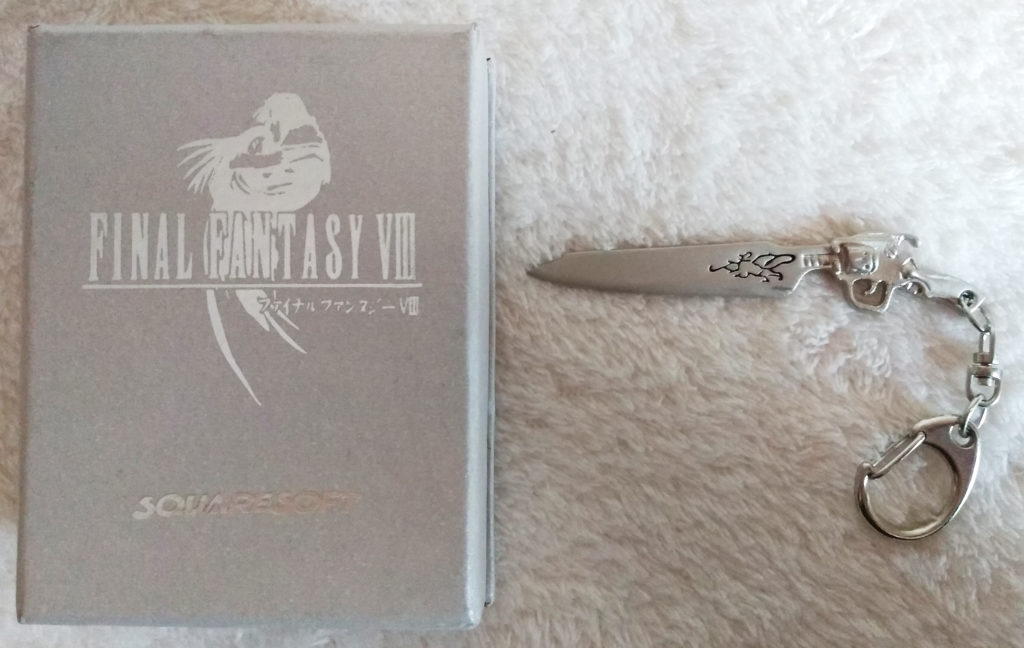 Final Fantasy VIII Gunblade Keychain with giftbox