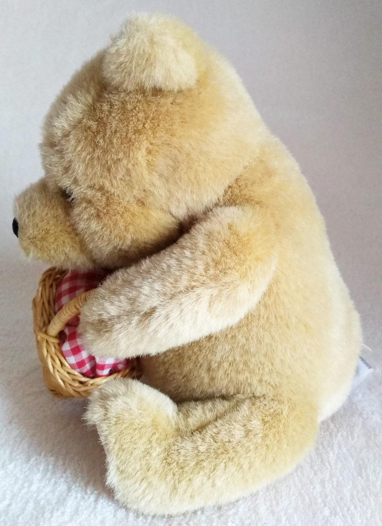 Winnie the Pooh - Classic Pooh plush by Gund side