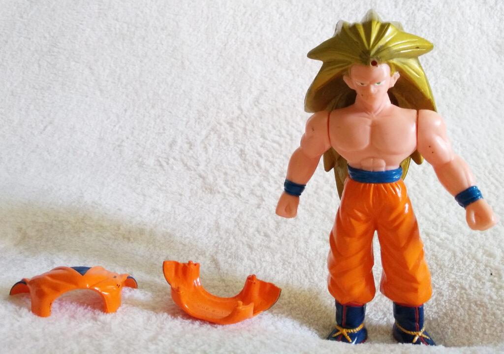 Dragonball Z / GT Super Battle Collection by Bandai Vol 17 Super Saiyan 3 Goku Gold variant parts