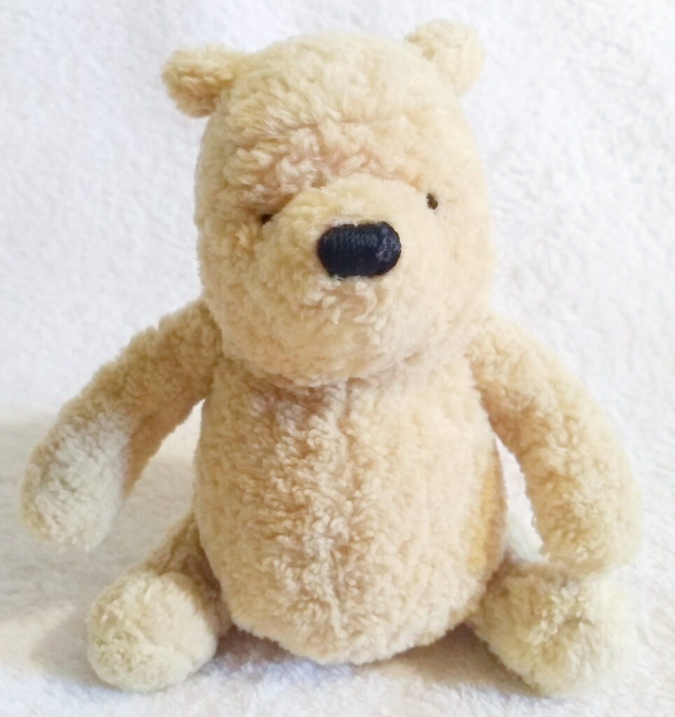 Winnie the Pooh - Classic Pooh by Gund front