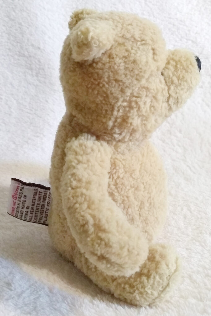 Winnie the Pooh - Classic Pooh by Gund side