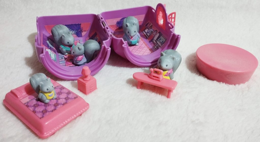 Furry Families by Takara, Squirrel Family Playset