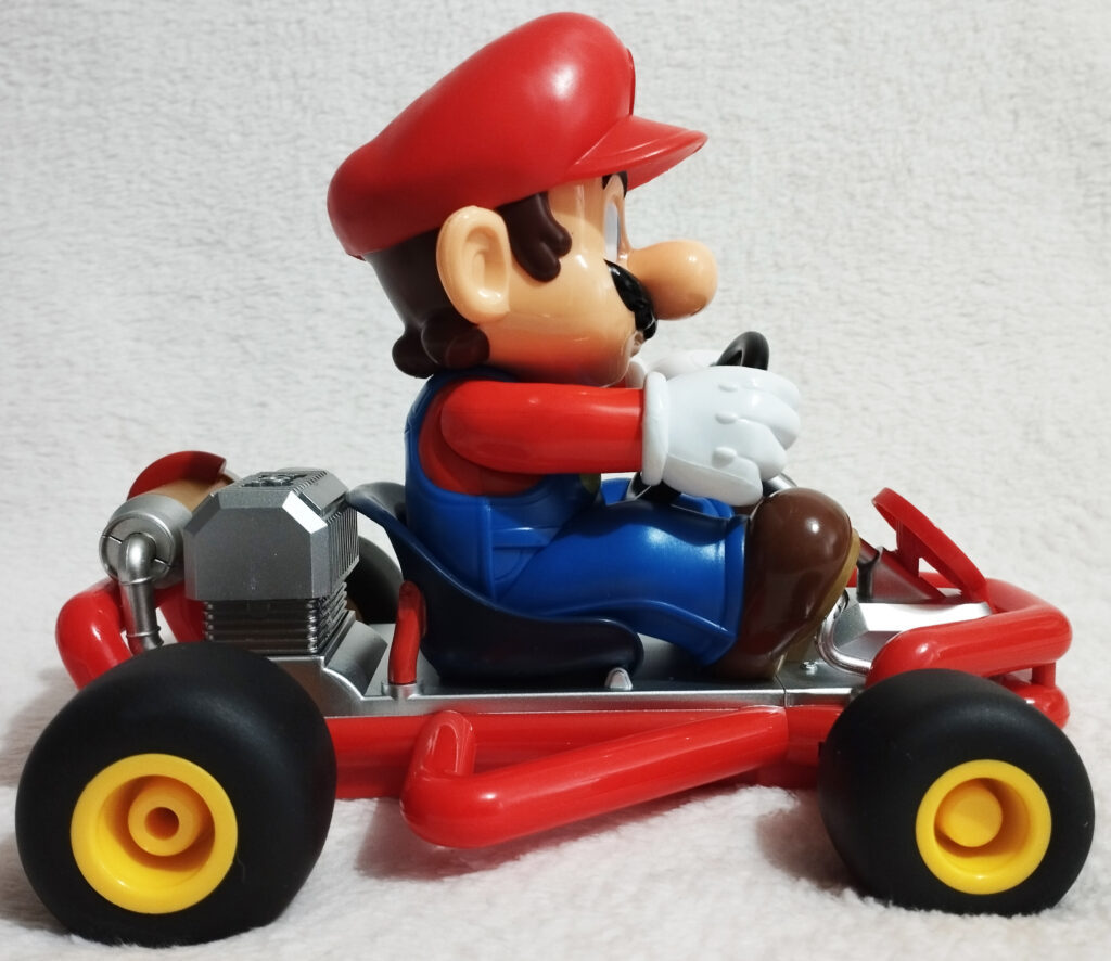 Mario Kart RC vehicles by Carrera - Mario Pipeframe right side