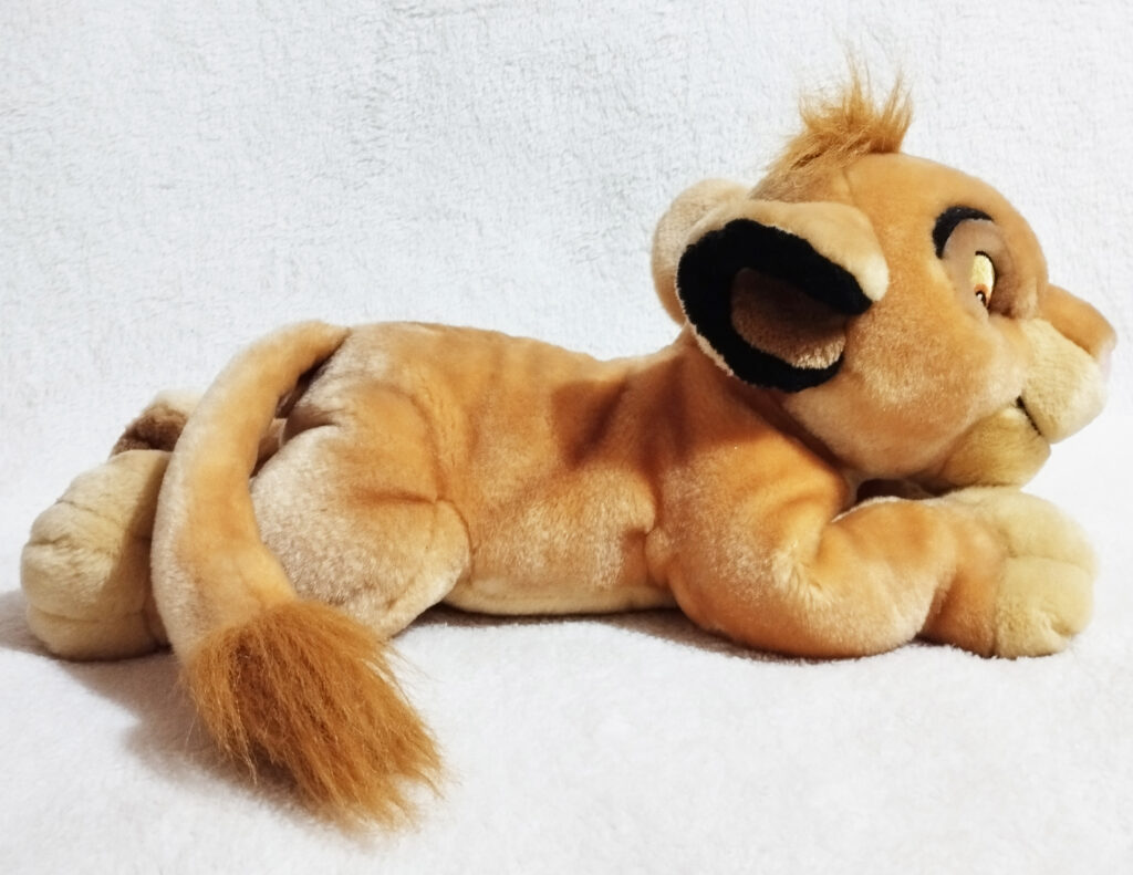 Simba (young) 2004 UK Disney Store plush - laying