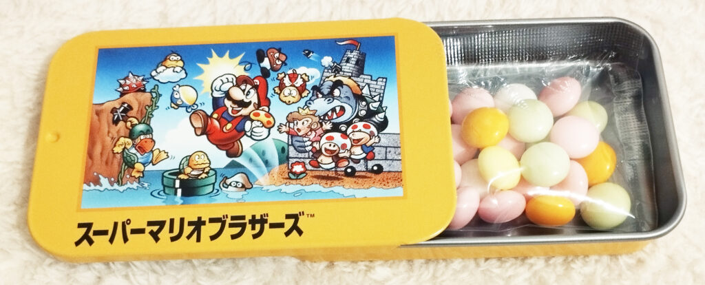 Super Mario Tin Collection by Nintendo - Super Mario Bros (Famicom) open