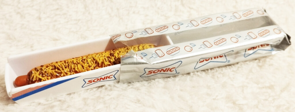 Foodie Mini Brands! by Zuru Series 1 - 45 Footlong Quarter Pound Coney