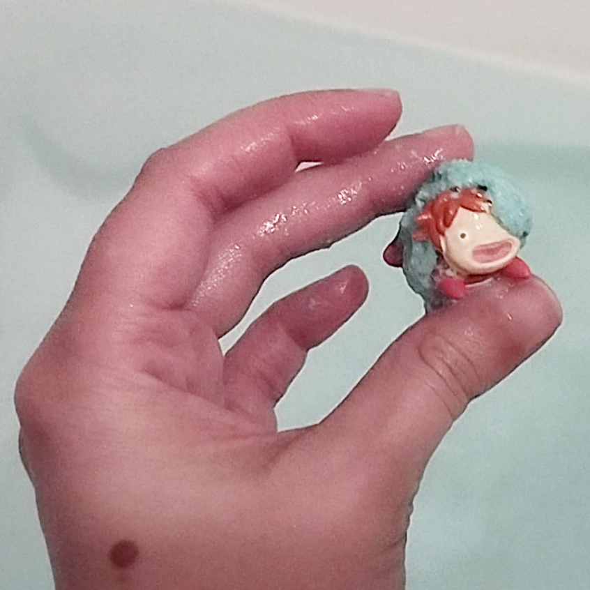 Ponyo Chapu Chapu Bath Bomb by Benelic - Dissolving Bath Bomb / Figure Reveal