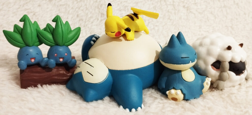 Everyone's Snorlax by Tomy - full set