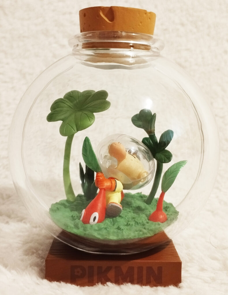 Pikmin Terrarium Collection by Re-ment - 1. Pulled Out