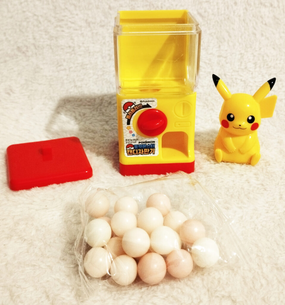 Pokémon Candy Vending Machine by Misty - Pikachu opened